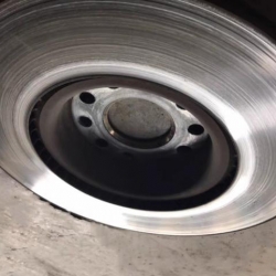 Can the brake disc be used after it is worn out?